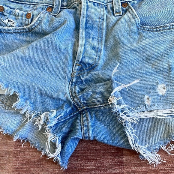 Levi's 501 Premium Denim Cotton Buttonfly Jean Shorts - Picture 12 of 13